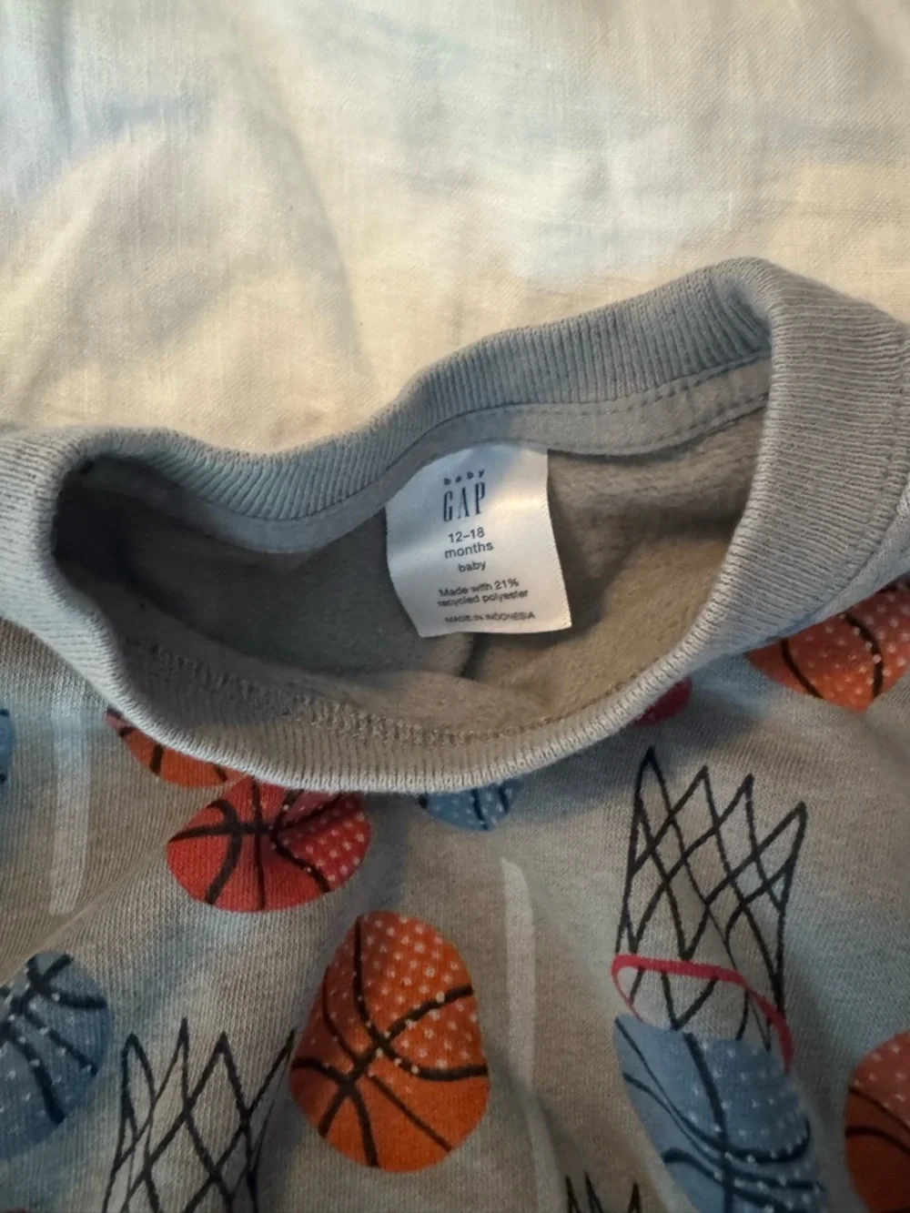 GAP kids crewneck